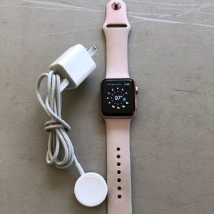 Apple Watch Series 3 Gold Pink Band GPS Cellular